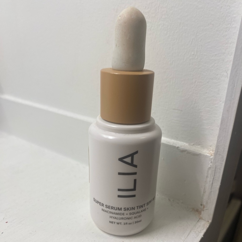 Ilia skin tint foundation